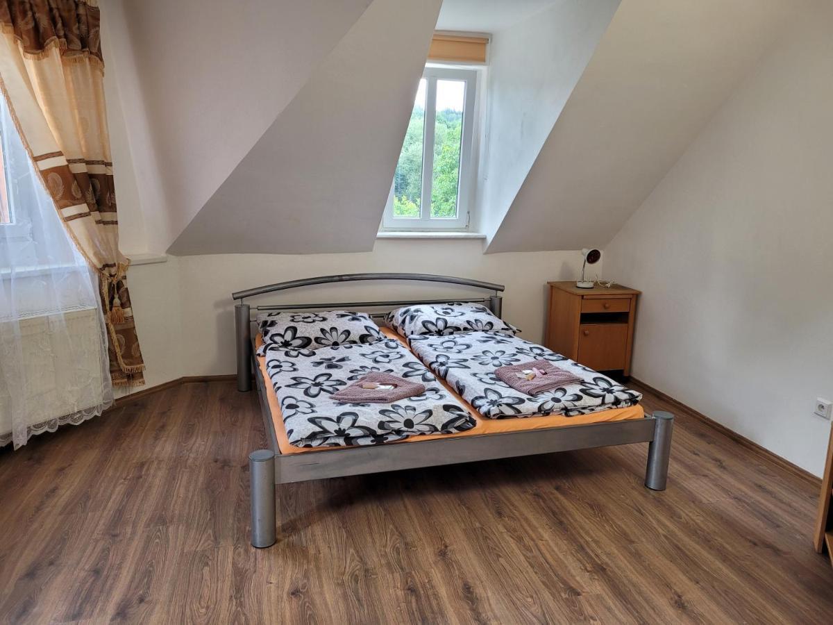 Studentska Apartments Karlovy Vary Bagian luar foto